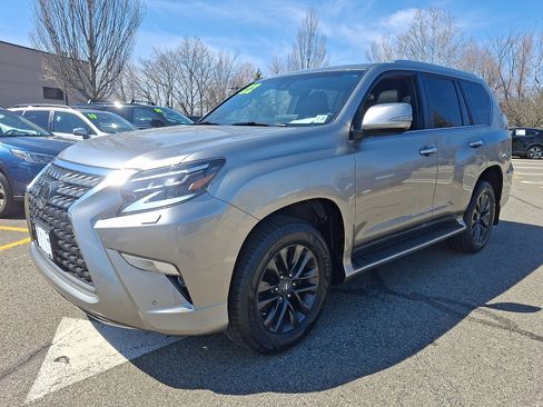 Certified 2022 Lexus GX 460 Premium w/ Premium Plus Package image 3