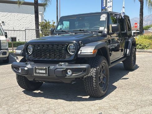 Used 2025 Jeep Wrangler Unlimited Sport AWD/4WD image 5