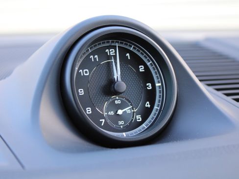 New 2026 Porsche Macan image 21