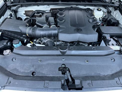 Used 2023 Toyota 4Runner Limited image 17