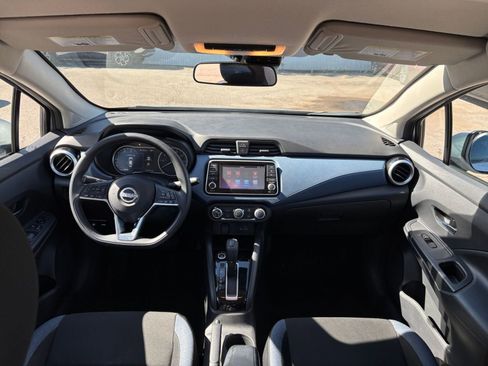 Used 2025 Nissan Versa SV FWD image 31