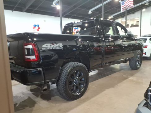 Used 2019 RAM 2500 Big Horn AWD/4WD image 9