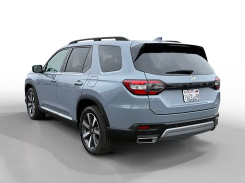 Certified 2023 Honda Pilot Elite image 3