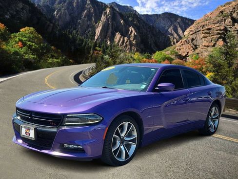 Used 2016 Dodge Charger R/T RWD image 5