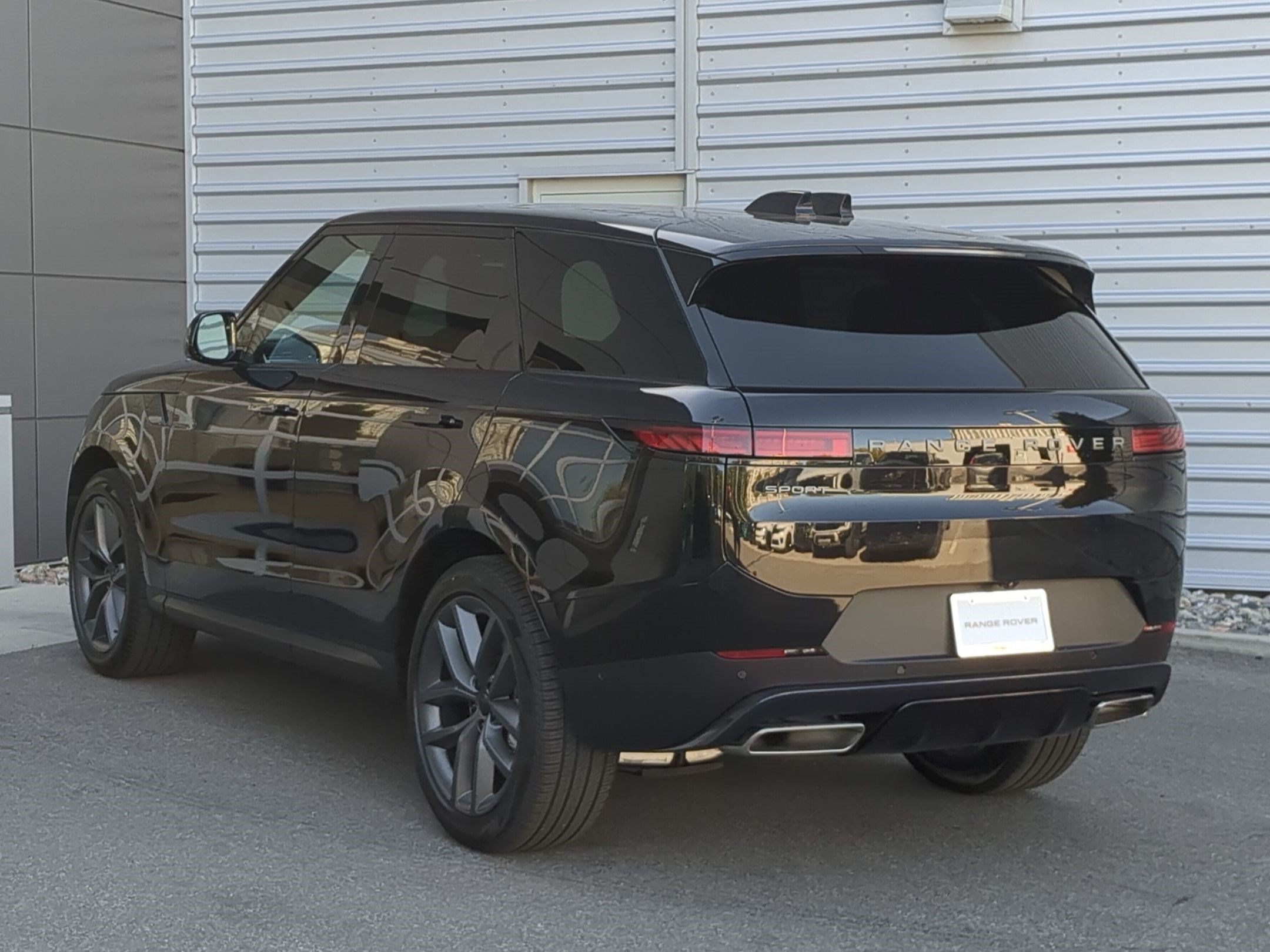 New 2027 Land Rover Range Rover Sport SE AWD/4WD image 7