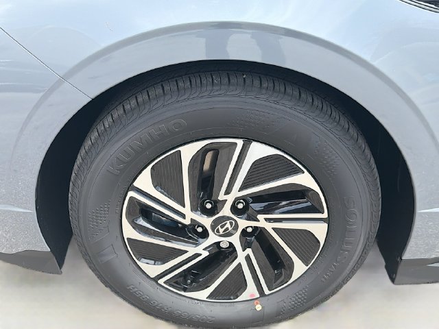 New 2026 Hyundai Sonata Blue FWD image 30