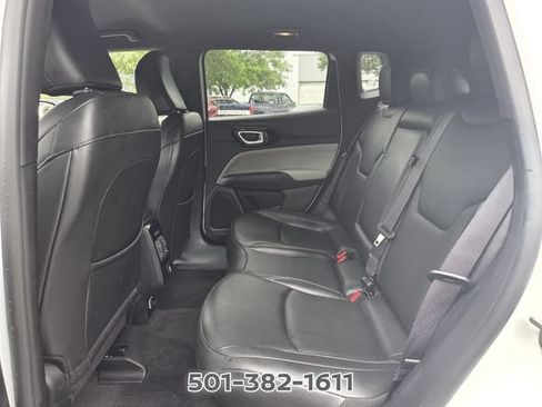Used 2025 Jeep Compass Limited AWD/4WD image 11