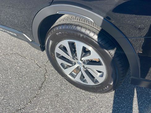 Used 2022 Subaru Outback Premium image 5