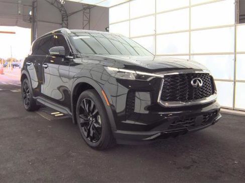 Used 2023 INFINITI QX60 Luxe w/ Vision Package FWD image 2
