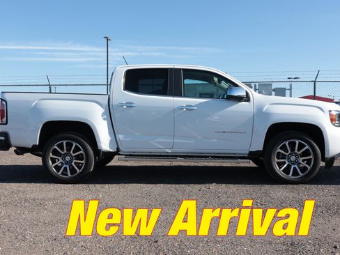 Used 2022 GMC Canyon Denali AWD/4WD image 1