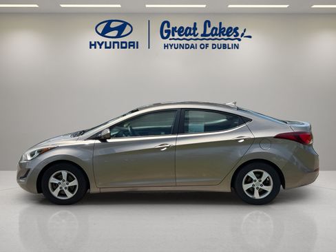 Used 2014 Hyundai Elantra SE FWD image 2