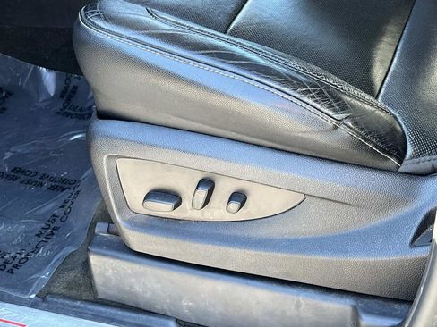 Used 2017 Chevrolet Silverado 1500 LTZ Z71 image 28