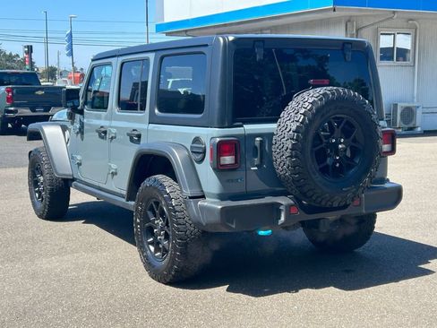 Used 2024 Jeep Wrangler Unlimited AWD/4WD image 7