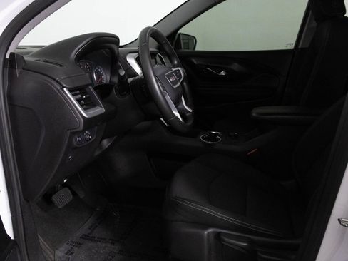 Used 2024 GMC Terrain SLE image 19