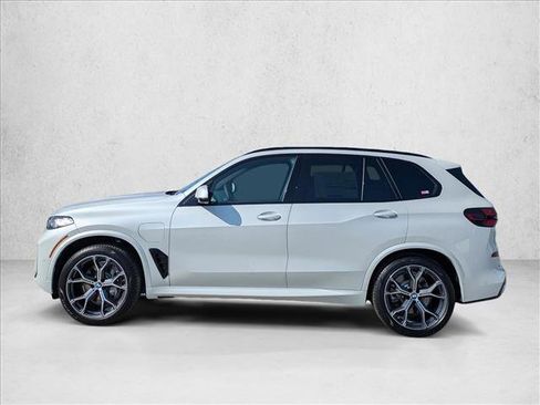 New 2026 BMW X5 xDrive50e w/ M Sport Package image 5