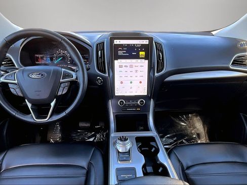 Used 2024 Ford Edge SEL image 7