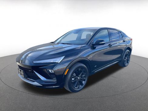 Used 2025 Buick Envista Sport Touring image 3