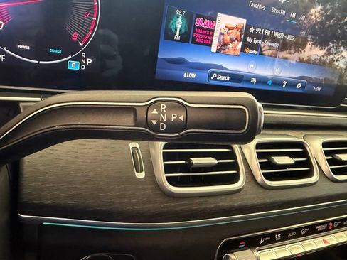 Used 2025 Mercedes-Benz GLE 350 4MATIC image 8