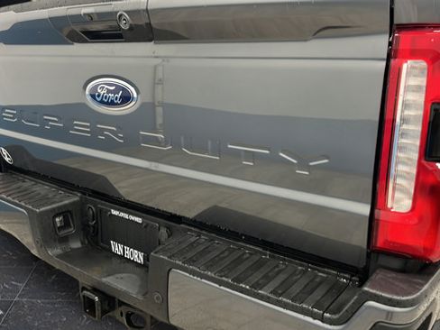 Used 2023 Ford F250 XLT w/ XLT Premium Package AWD/4WD image 35