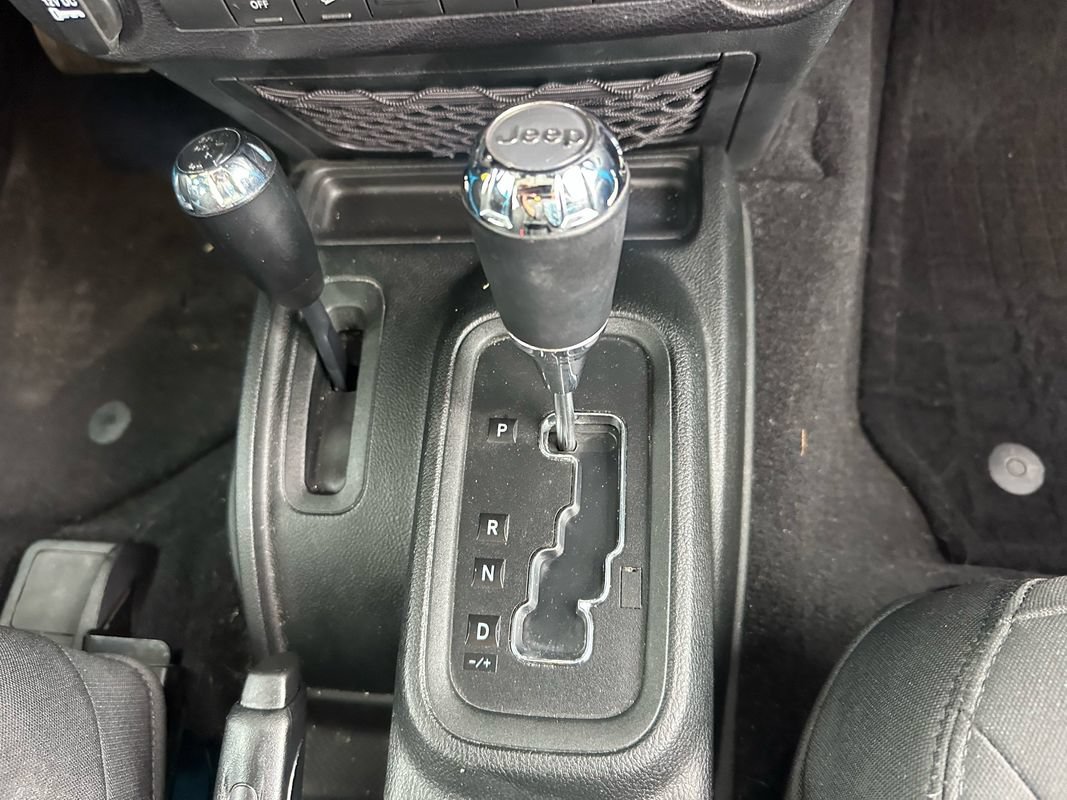 Used 2018 Jeep Wrangler Sport AWD/4WD image 26