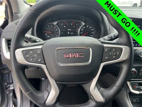 Used 2024 GMC Terrain SLT image 16