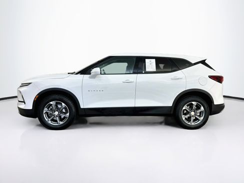 Used 2025 Chevrolet Blazer LT AWD/4WD image 4