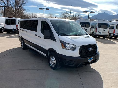 Used 2023 Ford Transit 350 XL image 7