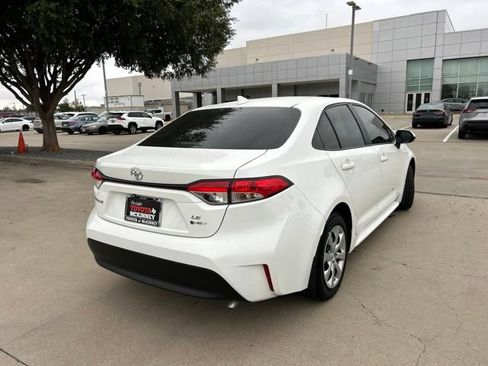 Used 2026 Toyota Corolla LE FWD image 3