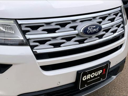 Certified 2018 Ford Explorer XLT w/ Equipment Group 202A image 30