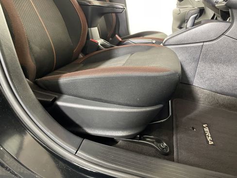 Used 2022 Nissan Versa SR image 23