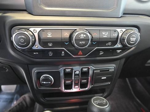 Used 2019 Jeep Wrangler Unlimited Sport S AWD/4WD image 27