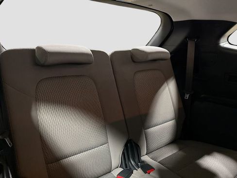 Used 2016 Hyundai Santa Fe SE image 30