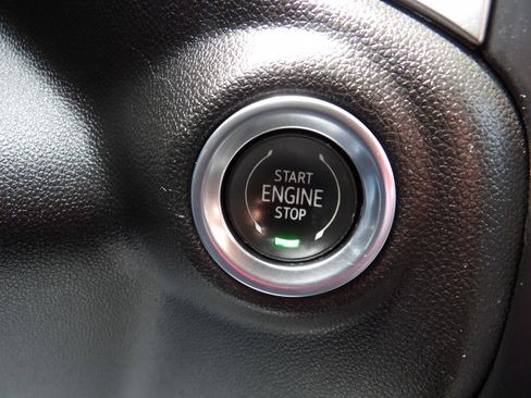 Used 2021 Chevrolet Silverado 1500 LT image 22