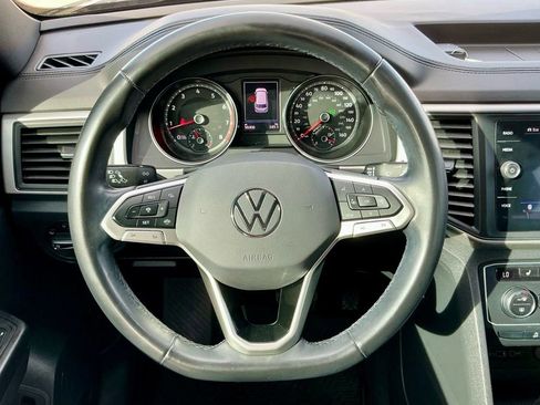 Used 2020 Volkswagen Atlas Cross Sport SE w/ Towing Package image 38