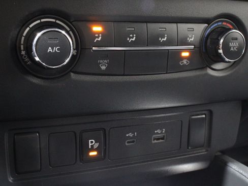 Used 2024 Nissan Frontier SV w/ Technology Package RWD image 19