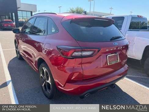 Used 2023 Ford Escape ST-Line Select w/ Tech Pack #2 AWD/4WD image 8