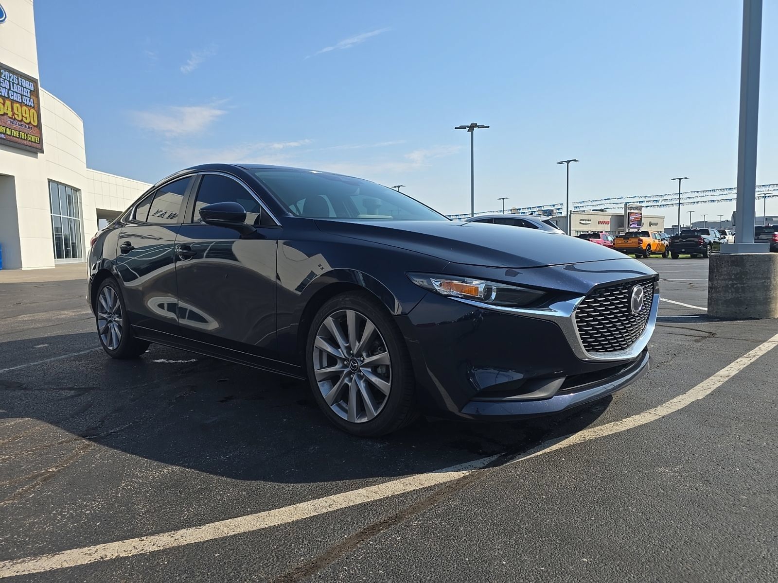 Used 2022 MAZDA MAZDA3 s FWD image 3