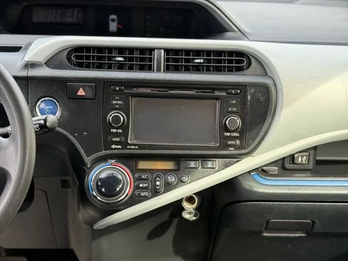 Used 2012 Toyota Prius C Three image 18