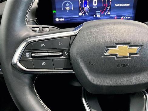 Used 2025 Chevrolet Traverse LT FWD image 20