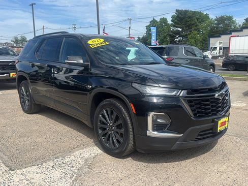 Used 2023 Chevrolet Traverse RS w/ LPO, Floor Liner Package AWD/4WD image 4