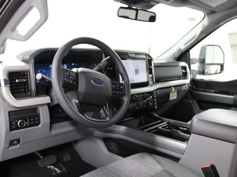 New 2026 Ford F250 XLT w/ XLT Premium Package image 27