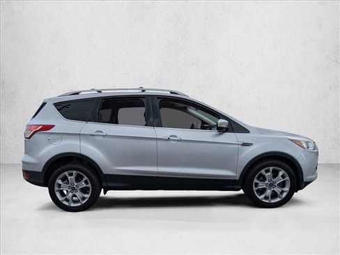 Used 2016 Ford Escape Titanium FWD image 4