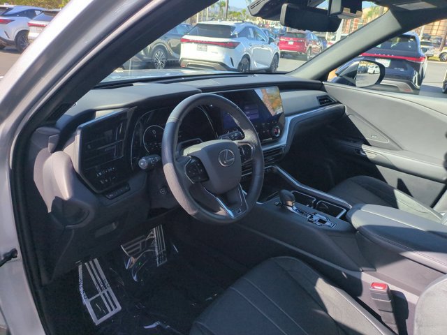 Used 2026 Lexus TX 500h AWD w/ Technology Package image 13