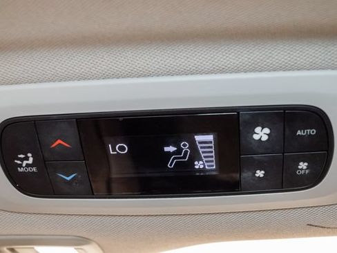 Used 2021 Chrysler Pacifica Limited w/ Premium & Safety Sphere Group AWD/4WD image 9