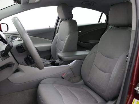 Used 2017 Chevrolet Volt LT w/ Comfort Package FWD image 15