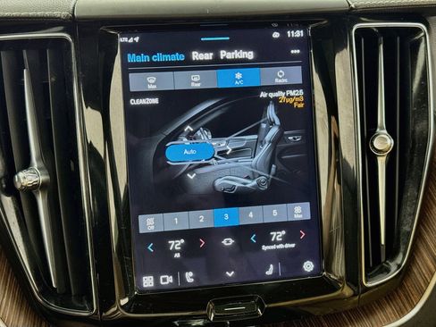 Used 2022 Volvo XC60 B6 Inscription w/ Advanced Package image 18