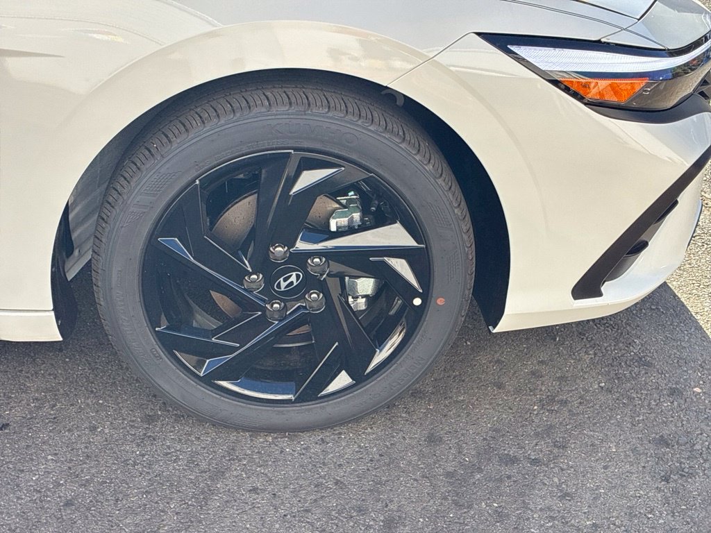 New 2026 Hyundai Elantra SEL Sport FWD image 44