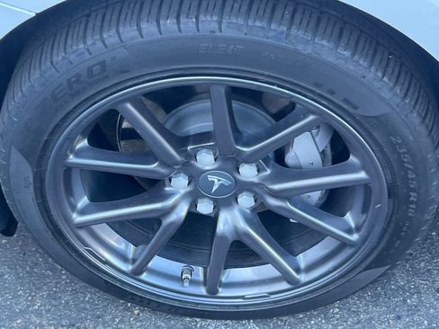 Used 2018 Tesla Model 3 Long Range RWD image 10
