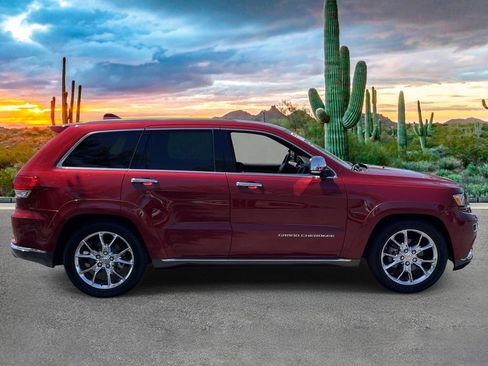 Used 2015 Jeep Grand Cherokee Summit image 2