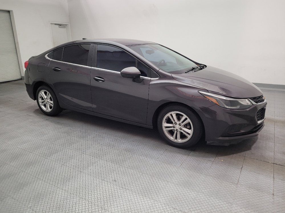 Used 2017 Chevrolet Cruze LT FWD image 11
